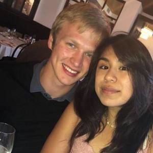 Meet your Posher, Yomara